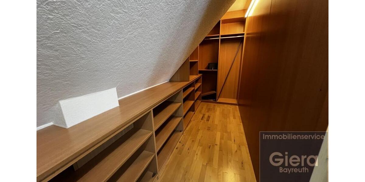 Etagenwohnung Neudrossenfeld - 3 Zimmer, 107 m&sup2;, 1.400&euro; | Angebot:25304925