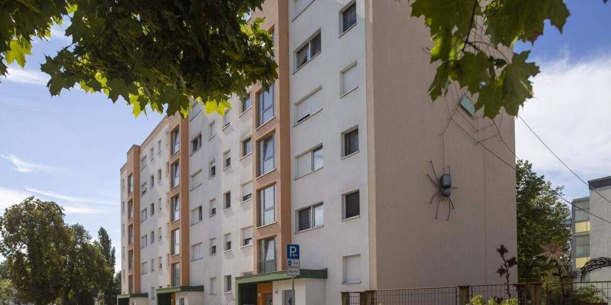 Etagenwohnung Riesa Innenstadt - 3 Zimmer, 64 m&sup2;, 482&euro; | Angebot:25229174