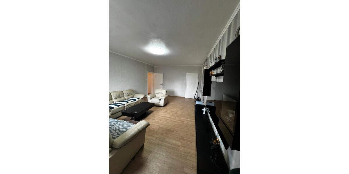 Etagenwohnung Bünde - 5 Zimmer, 163 m&sup2;, 1.000&euro; | Angebot:24687505