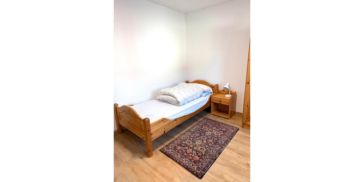 Wohnen auf Zeit Villingen-Schwenningen Schwenningen - 1 Zimmer, 11 m&sup2;, 355&euro; | Angebot:26691480