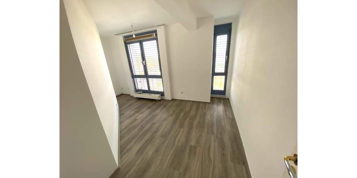 Etagenwohnung Plauen Südvorstadt - 3 Zimmer, 83 m&sup2;, 510&euro; | Angebot:25819924