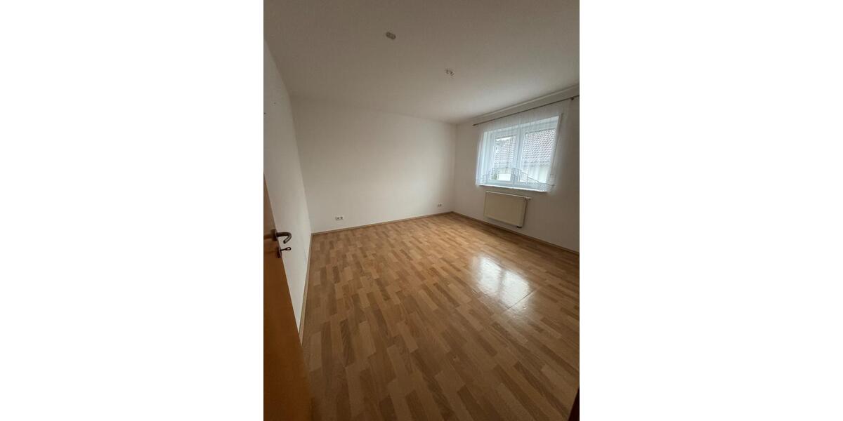 Etagenwohnung Lich - 3 Zimmer, 95 m&sup2;, 1.000&euro; | Angebot:26548811