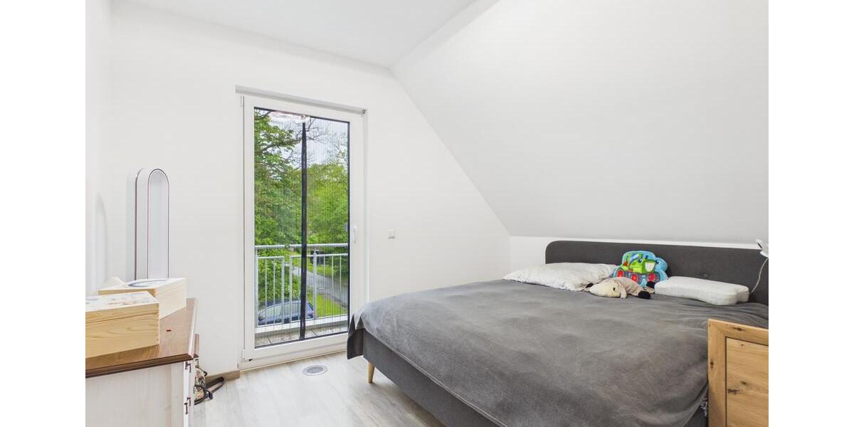 Einfamilienhaus Zeven - 8 Zimmer, 180 m&sup2;, 1.700&euro; | Angebot:26551997