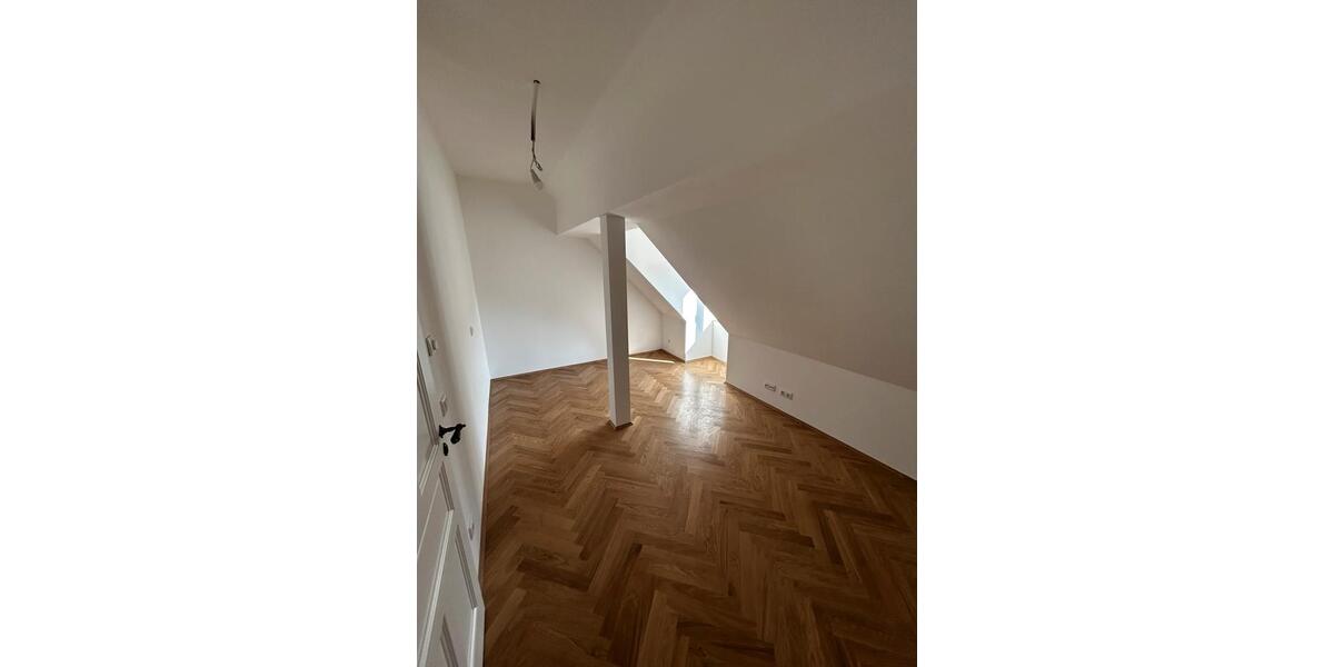 Etagenwohnung Regensburg Kumpfmühl - 1 Zimmer, 120 m&sup2;, 850&euro; | Angebot:25842127