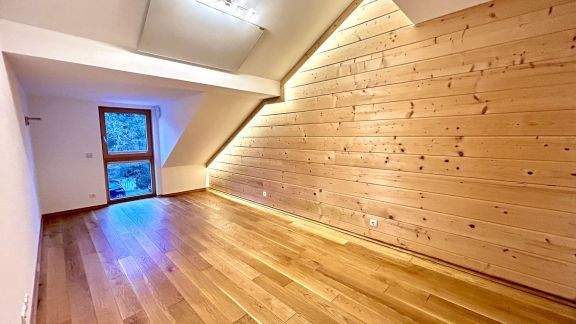 Luxus-Reihenmittelhaus mit Sauna, Designer-Küche und 256 m² Wohnfläche - Erstklassiges Wohnen 6 zimmer