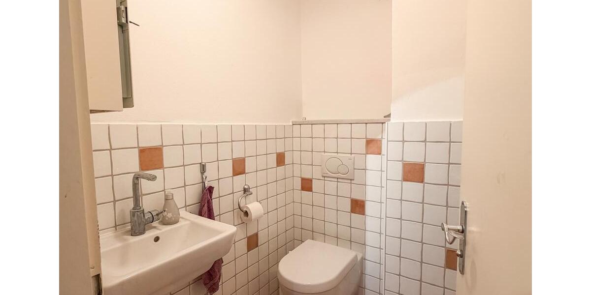 Maisonettenwohnung Tittmoning - 9 Zimmer, 300 m&sup2;, 1.900&euro; | Angebot:25851402