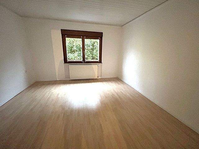 Etagenwohnung Birkenfeld - 4 Zimmer, 82 m&sup2;, 850&euro; | Angebot:24857116