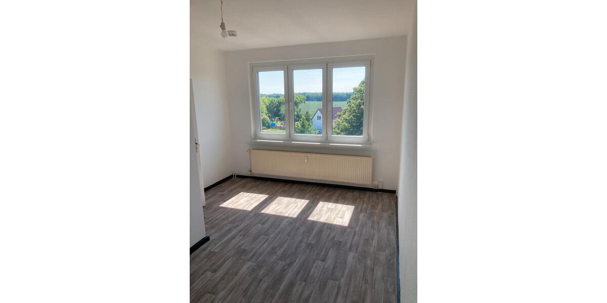 Etagenwohnung Dargun - 6 Zimmer, 105 m&sup2;, 702&euro; | Angebot:26521287