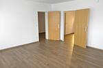 Moderne 2,5-Zimmer EG-Wohnung mit EBK, Balkon, WC, Kellerabteil in Wassertrüdingen