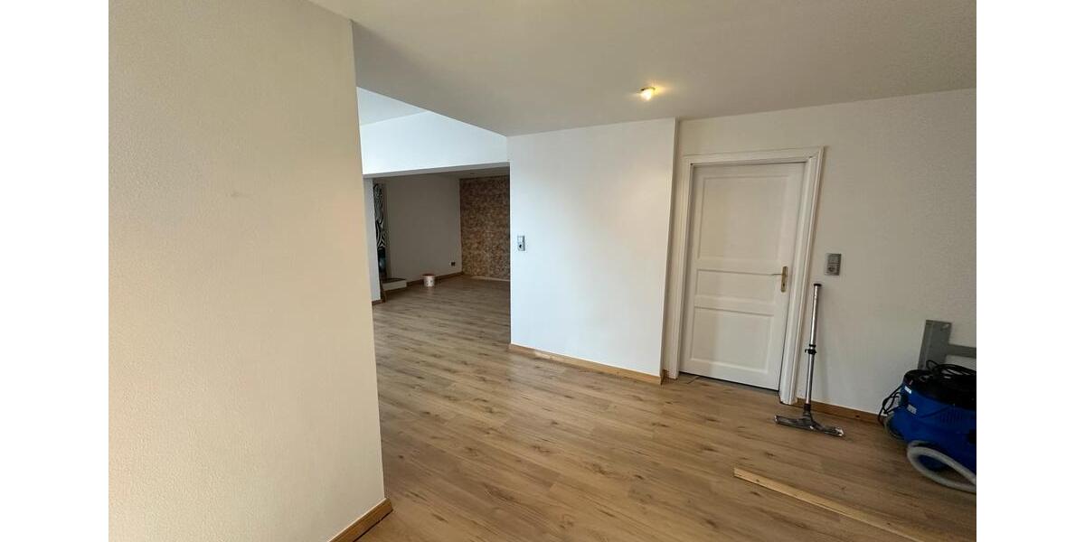 Erdgeschoßwohnung Oer-Erkenschwick Erkenschwick - 6 Zimmer, 155 m&sup2;, 1.599&euro; | Angebot:26122178