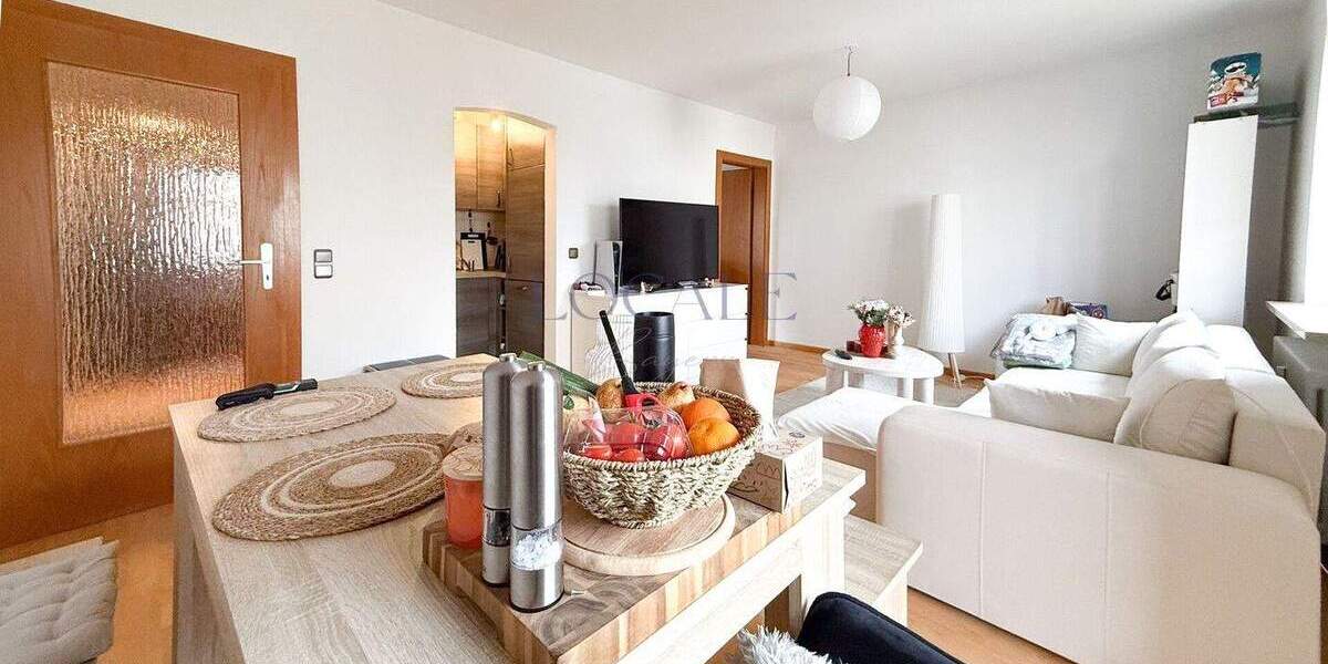 Charmante 2-Zimmer-Wohnung am Marktplatz - mit sonnigem Balkon 2 zimmer