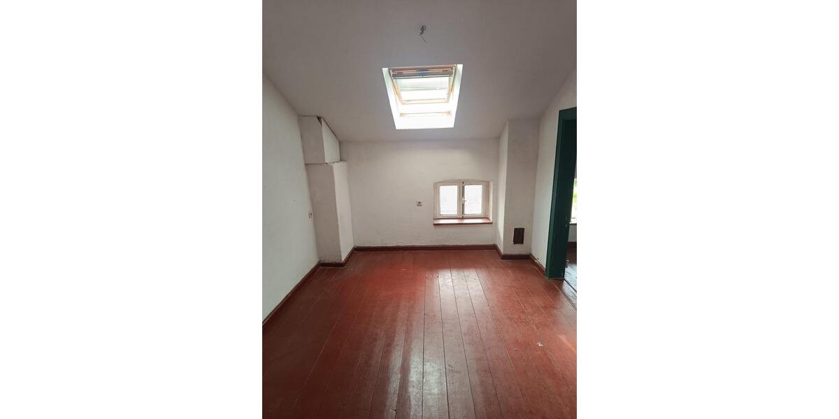 Dachgeschoßwohnung Lalendorf - 1 Zimmer, 38 m&sup2;, 290&euro; | Angebot:25693426