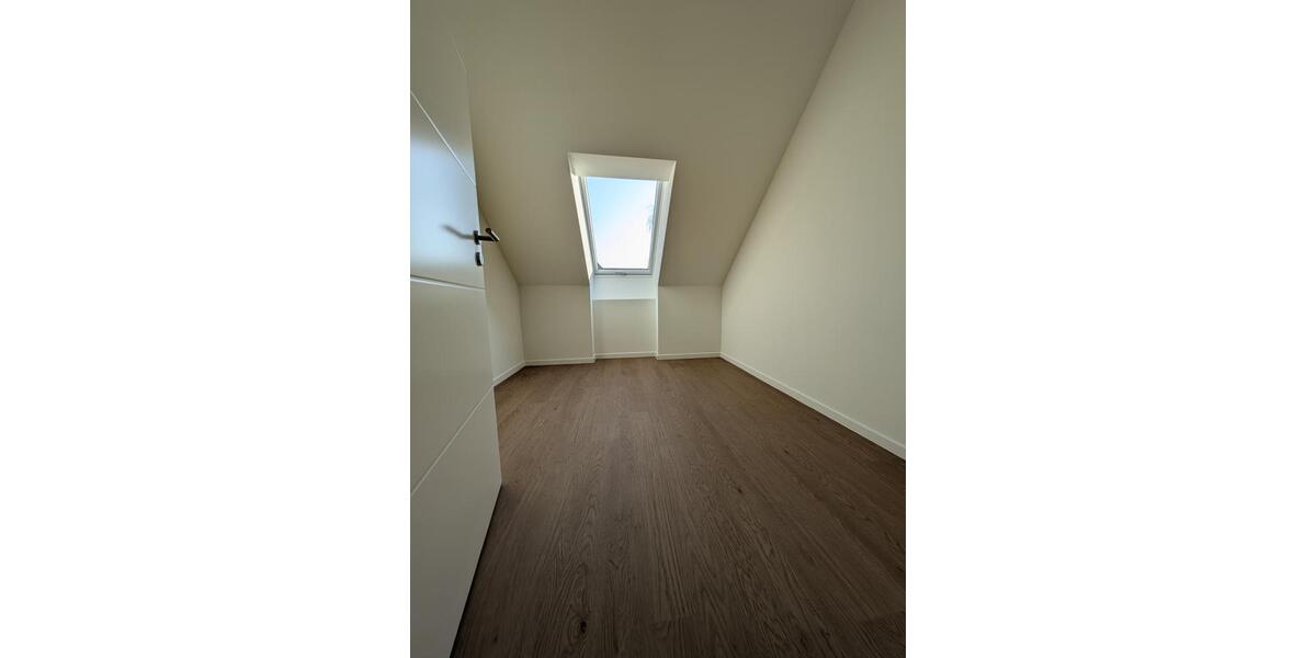 Dachgeschoßwohnung Gülzow-Prüzen Prüzen - 4 Zimmer, 122 m&sup2;, 1.652&euro; | Angebot:25127508