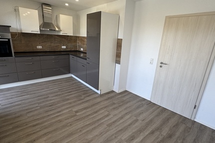 4 Raum Dachgeschoss Wohnung mit Einbauküche, Waschmaschine und Balkon! - Wohnung Gera Zwötzen | Angebot:27656434