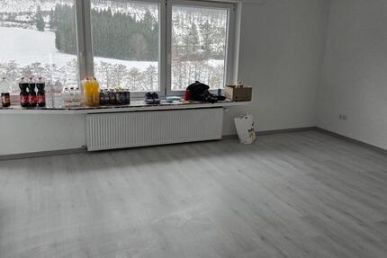 Wohnung Kirchhundem - 3 Zimmer, 120 m&sup2;, 800&euro; | Angebot:25793357