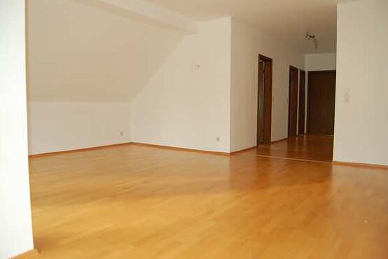 Dachgeschoßwohnung Wachtberg - 2 Zimmer, 74 m&sup2;, 1.050&euro; | Angebot:25144483