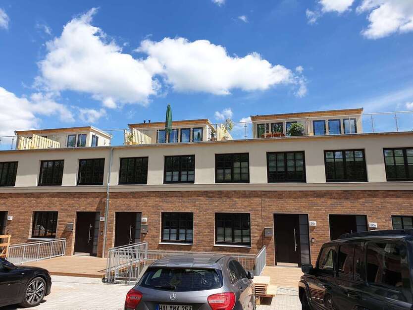 Wohnung zum Mieten in Halle (Saale) 2.051,60 € 205.16 m²