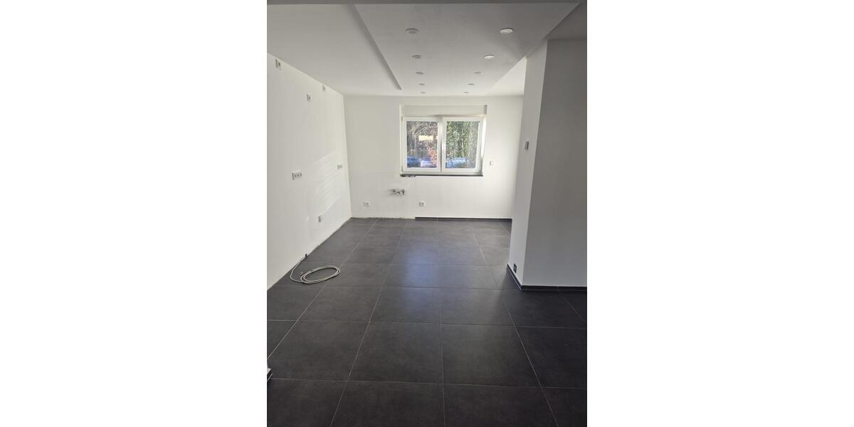 Erdgeschoßwohnung Bergisch Gladbach Gronau - 3 Zimmer, 92 m&sup2;, 1.200&euro; | Angebot:24432105