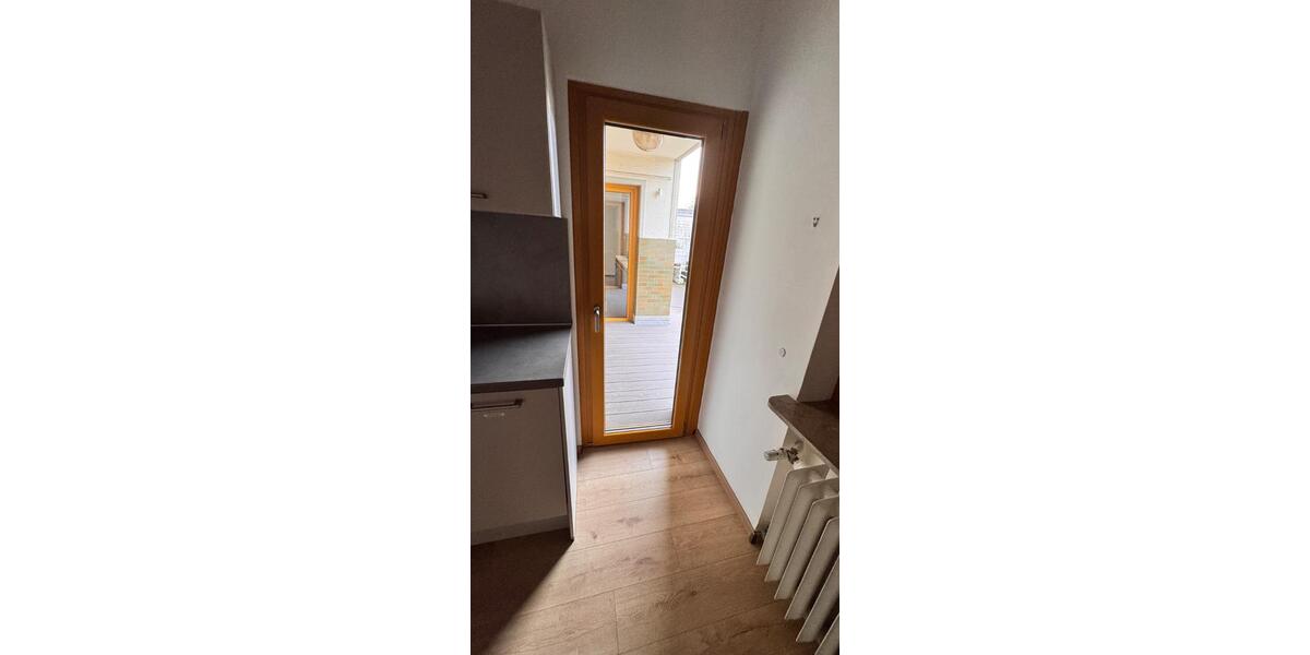 Etagenwohnung Schwalbach - 3 Zimmer, 90 m&sup2;, 880&euro; | Angebot:25124935