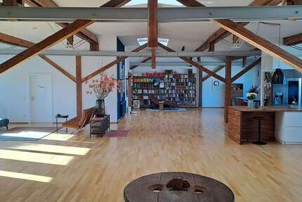 Wohnung zum Mieten in Ludwigsburg 2.400 € 300 m² 5 zimmer