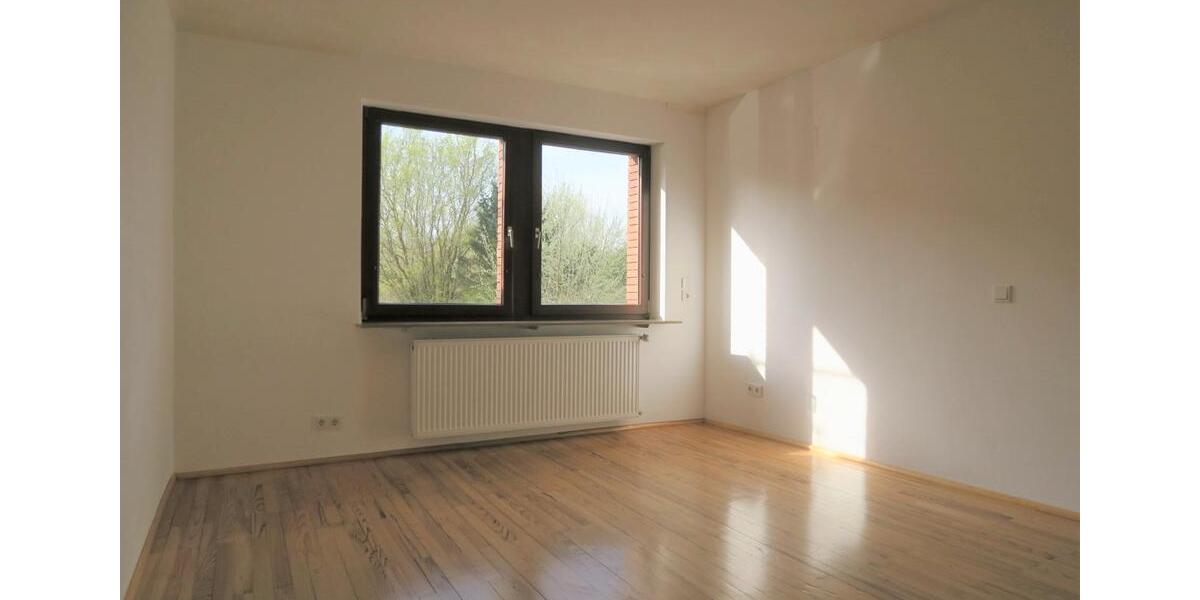 Erdgeschoßwohnung Schwalbach - 3 Zimmer, 113 m&sup2;, 900&euro; | Angebot:26032068