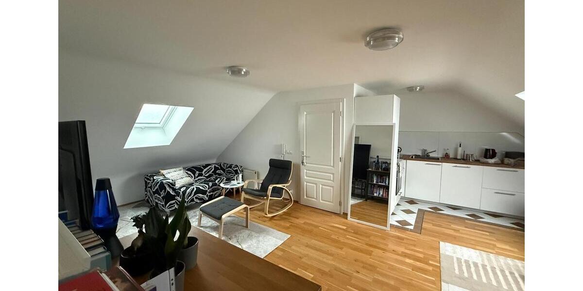 Dachgeschoßwohnung Mönchengladbach Nord - 2 Zimmer, 49 m&sup2;, 520&euro; | Angebot:24473985