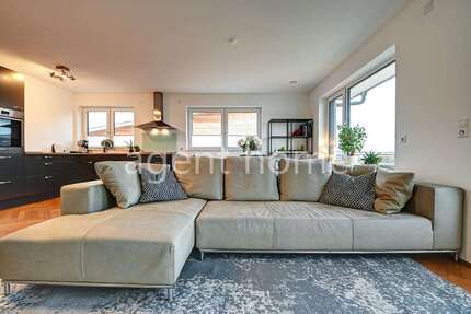 Wohnung Schönaich - 3 Zimmer, 90 m&sup2;, 2.040&euro; | Angebot:25276072