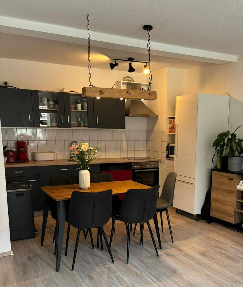 Geräumige Wohnung in Marktnähe mit großem Wohn- & Essbereich