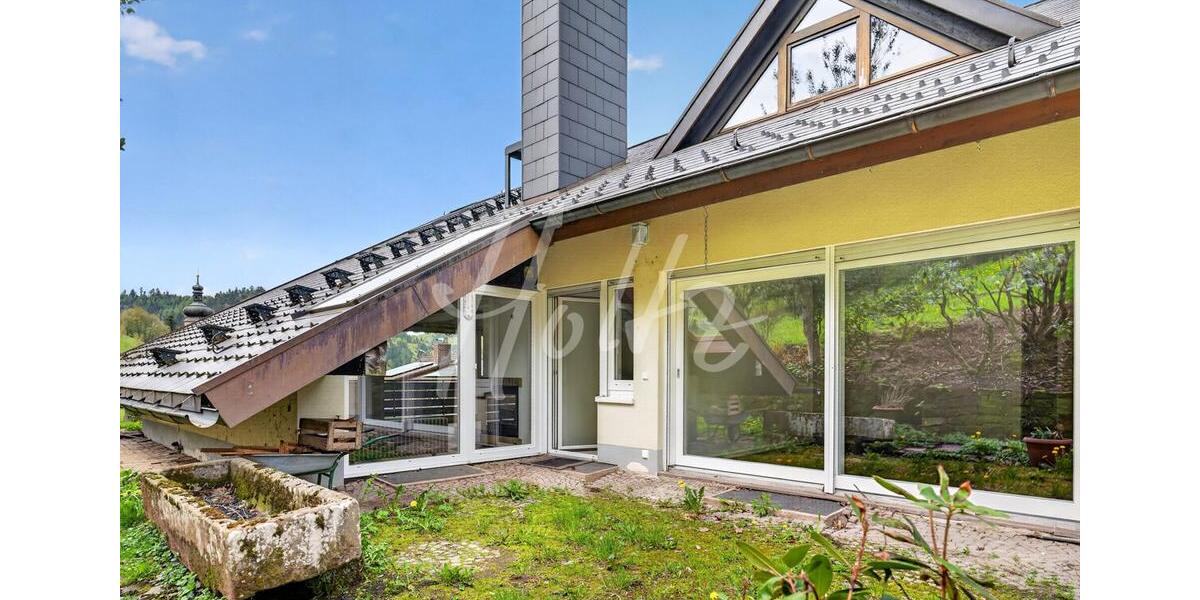 Terrassenwohnung Bollschweil - 5 Zimmer, 150 m&sup2;, 1.600&euro; | Angebot:26252293