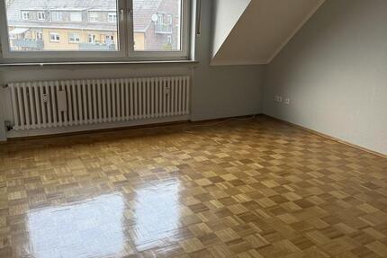 96,5 qm, 3,5 Zi., 2.OG, neues Bad ,mit Balkon 3.5 zimmer