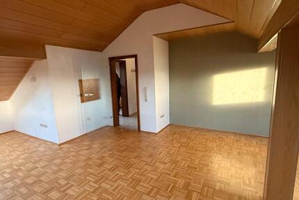 Wohnung Vöhl - 3 Zimmer, 93 m&sup2;, 480&euro; | Angebot:25941692