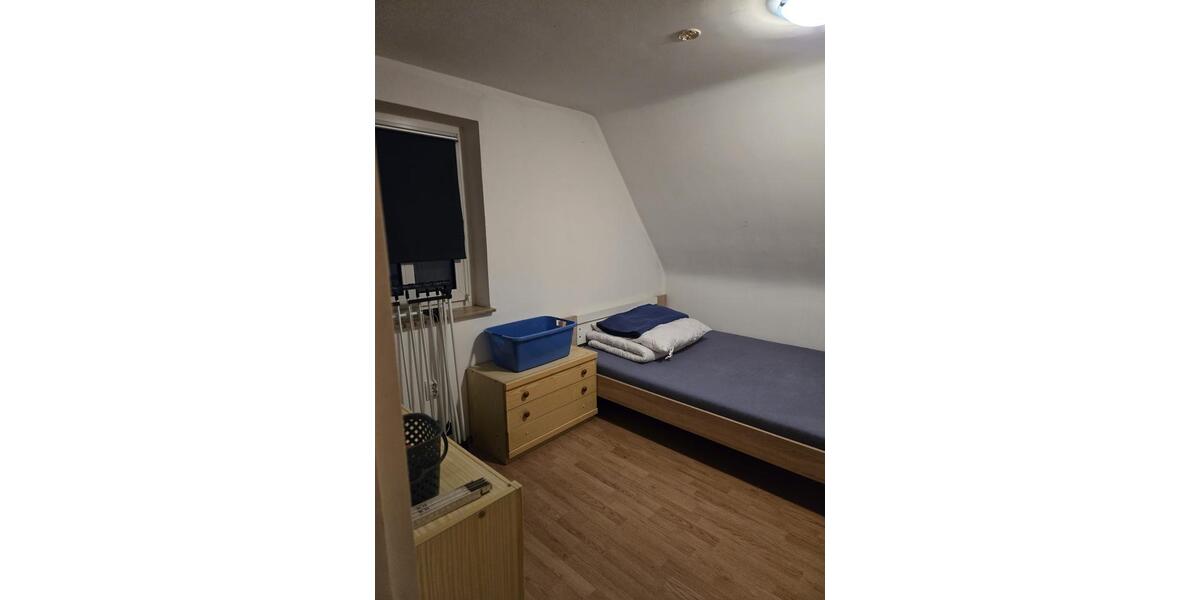 Dachgeschoßwohnung Eschwege - 2 Zimmer, 44 m&sup2;, 300&euro; | Angebot:24380361