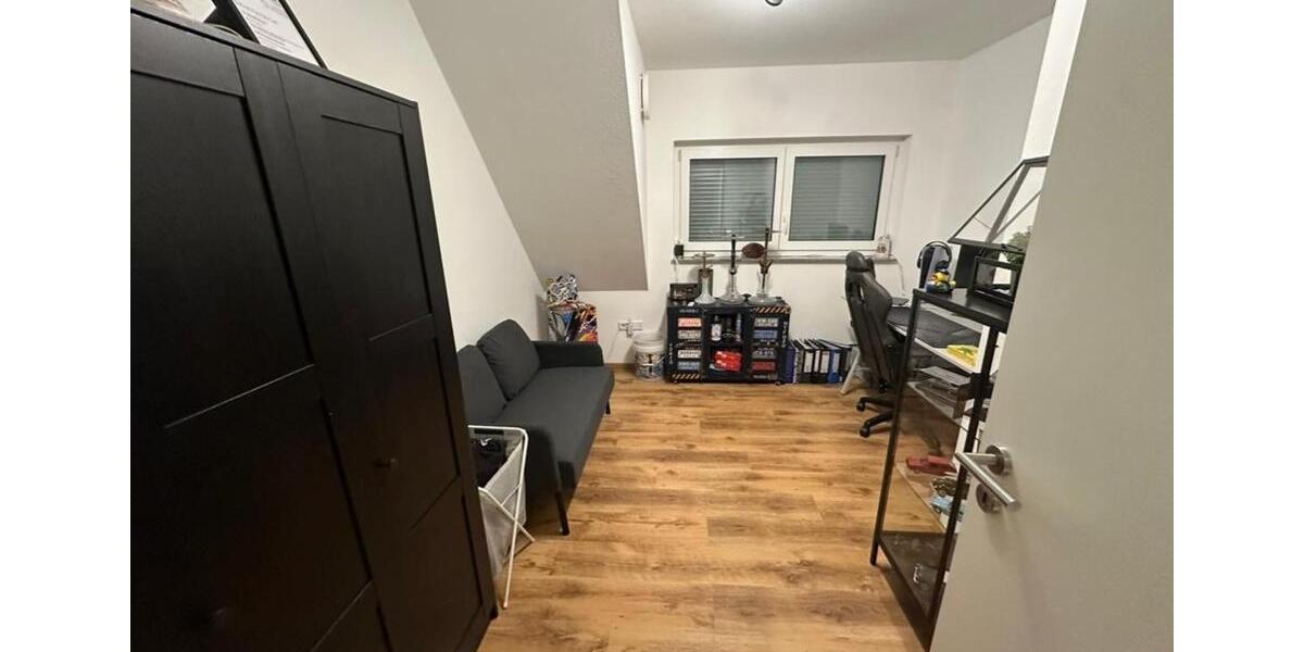 Dachgeschoßwohnung Rödelsee - 4.5 Zimmer, 108 m&sup2;, 950&euro; | Angebot:24338948