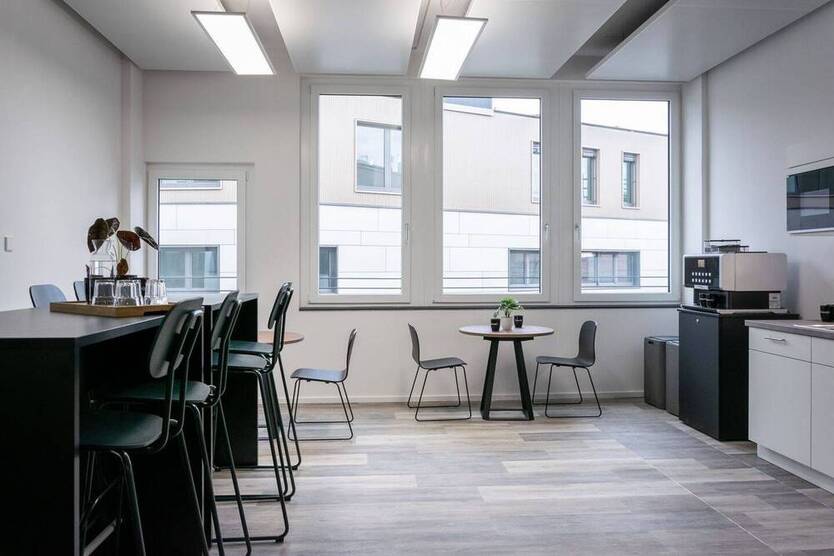 Hochwertige Serviced Offices in modernem Neubau mitten in Feuerbach - All-in-Miete