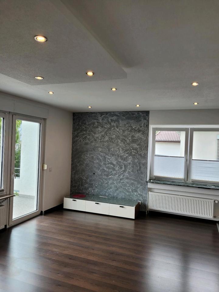 3 Zimmer Wohnung mit 2 Balkone in Sindelfingen 1200 € Kaltmiete
