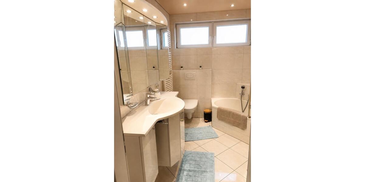 Etagenwohnung Weinheim - 4 Zimmer, 105 m&sup2;, 2.000&euro; | Angebot:26611040