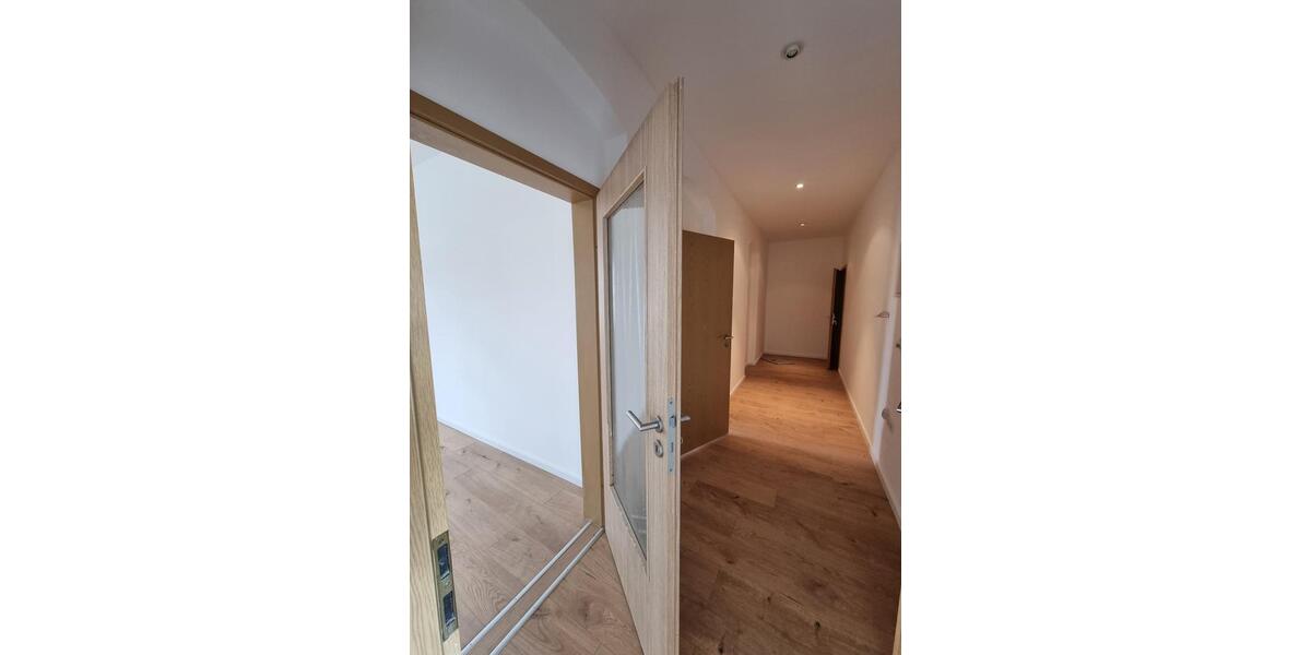 Etagenwohnung Werdau - 2 Zimmer, 55 m&sup2;, 396&euro; | Angebot:26548298