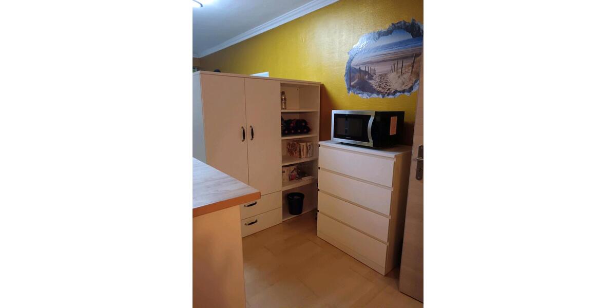 1 Zimmer Apartment möbliert, Balkon, Keller. Warmmiete 1 zimmer