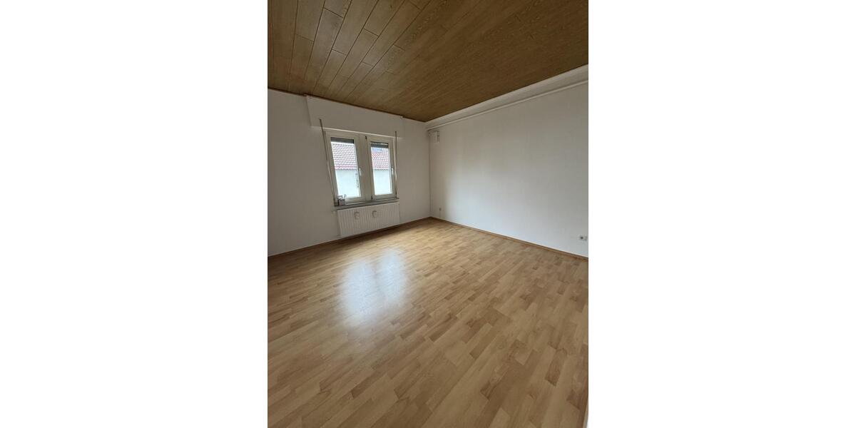 Etagenwohnung Friedberg (Hessen) - 3 Zimmer, 65 m&sup2;, 690&euro; | Angebot:25172634