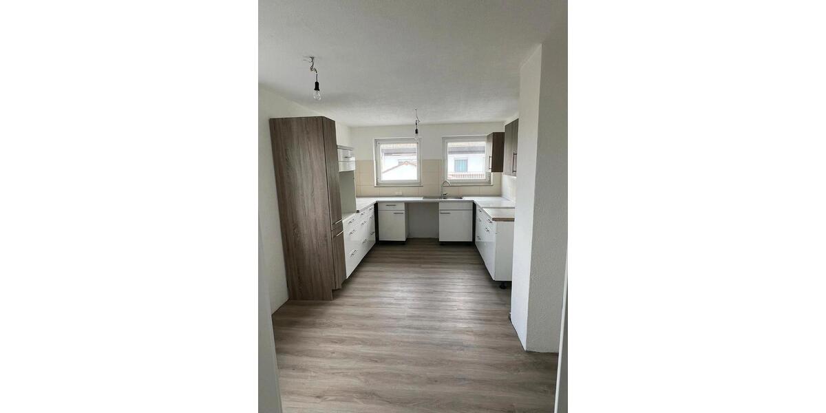 Etagenwohnung Münsingen - 4 Zimmer, 90 m&sup2;, 900&euro; | Angebot:26063408