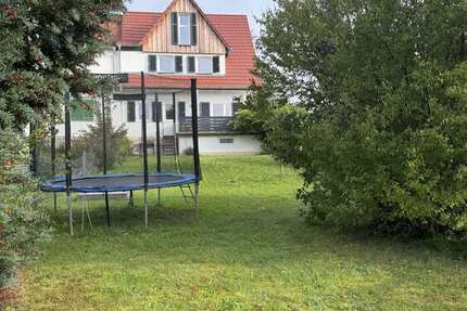 Haus zum Mieten in Stuttgart 2.700 € 180 m² 5 zimmer