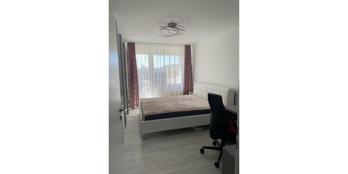 Etagenwohnung Tuttlingen - 4 Zimmer, 115 m&sup2;, 1.080&euro; | Angebot:26612890