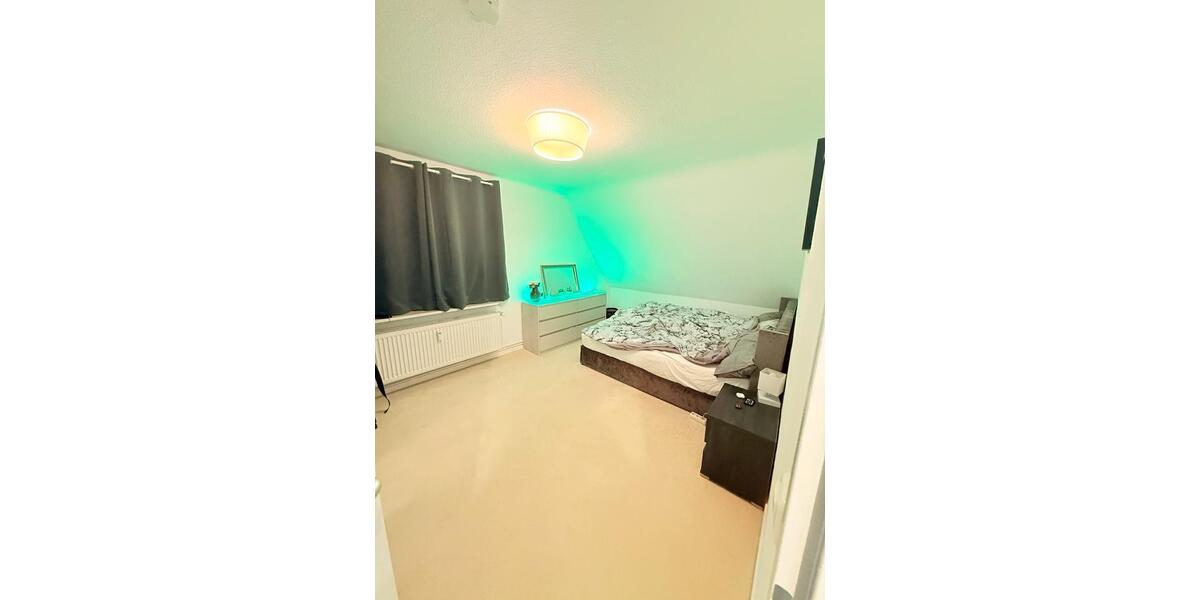 Dachgeschoßwohnung Hamburg Langenhorn - 2.5 Zimmer, 60 m&sup2;, 1.100&euro; | Angebot:26646722