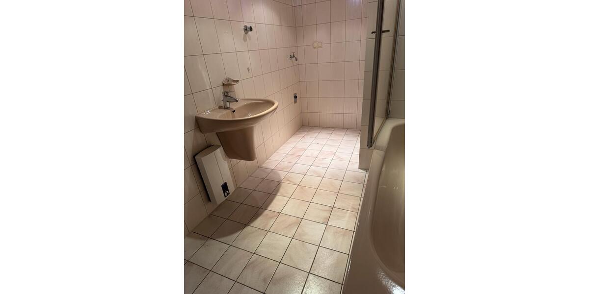 Erdgeschoßwohnung Essen Stadtbezirk IV - 2 Zimmer, 74 m&sup2;, 790&euro; | Angebot:26522793