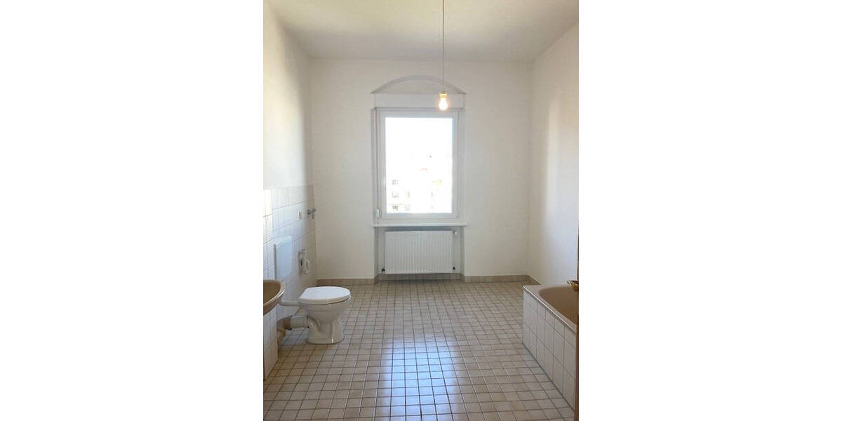 Etagenwohnung Nürnberg St Johannis - 5 Zimmer, 150 m&sup2;, 1.550&euro; | Angebot:26799159