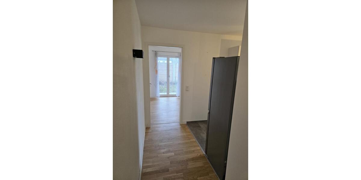 Erdgeschoßwohnung Kelheim - 3 Zimmer, 83 m&sup2;, 1.090&euro; | Angebot:25080960