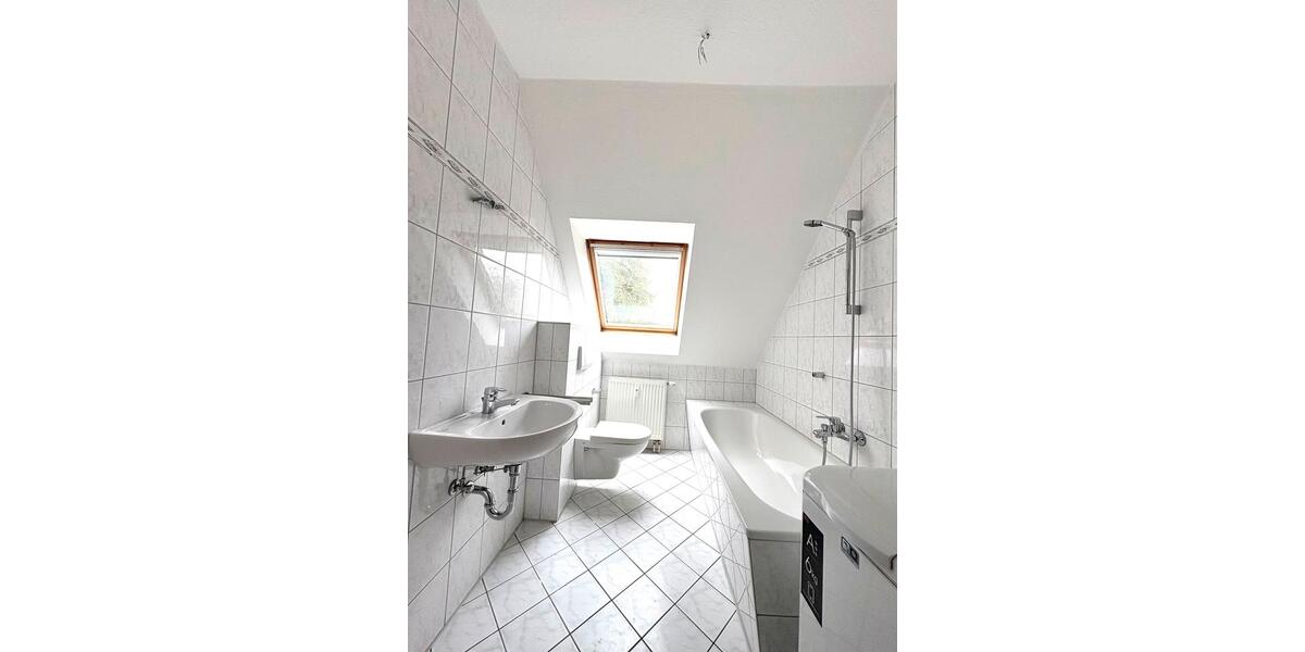 Dachgeschoßwohnung Großenhain - 2 Zimmer, 57 m&sup2;, 390&euro; | Angebot:26021808