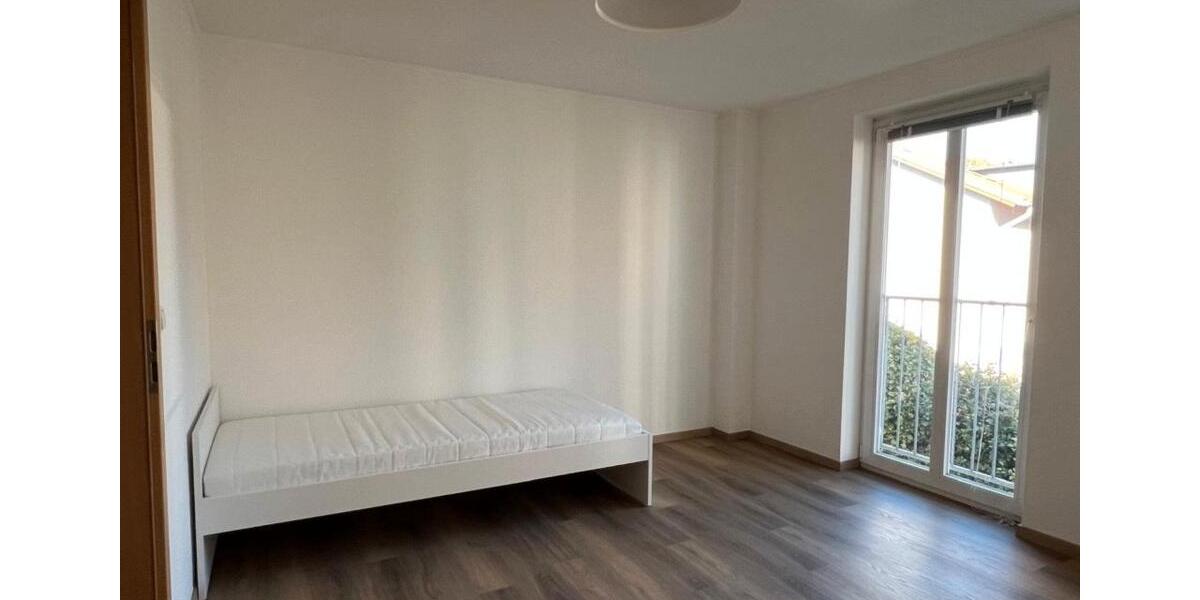 Wohnen auf Zeit Hamburg Altona - 1 Zimmer, 16 m&sup2;, 690&euro; | Angebot:26583823