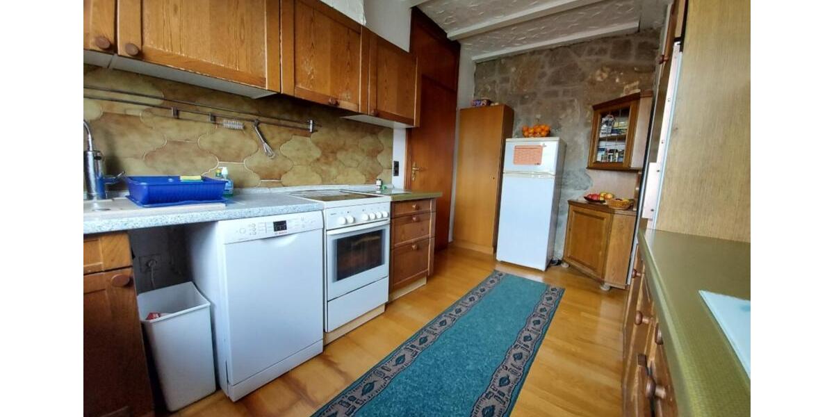 Etagenwohnung Würzburg - 1 Zimmer, 90 m&sup2;, 460&euro; | Angebot:24874155