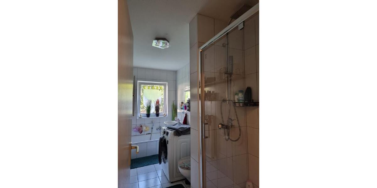 Etagenwohnung Crimmitschau - 3 Zimmer, 78 m&sup2;, 450&euro; | Angebot:26163023
